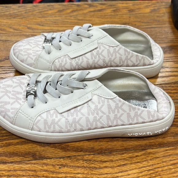 MICHAEL KORS | Gem Miracle Mule logo slip on shoes (Girls 3 fits womens sz  5) - Picture 5 of 9